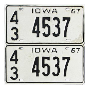 1967 Iowa License Plates Pair #434537