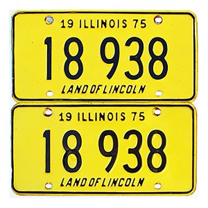 1975 Illinois License Plates Pair #18938