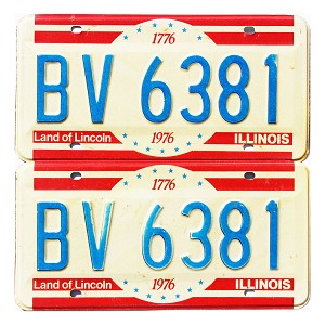 1976 Illinois Bicentennial License Plates Pair #BV6381
