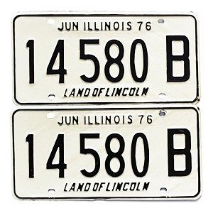 1976 Illinois Truck License Plates Pair #14580B