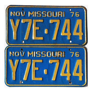 1976 Missouri License Plates Pair #Y7E744