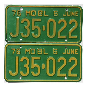 1976 Missouri Truck License Plates Pair #J35022