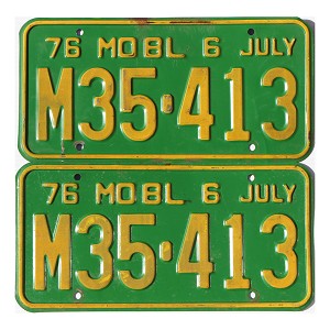 1976 Missouri Truck License Plates Pair #M35413