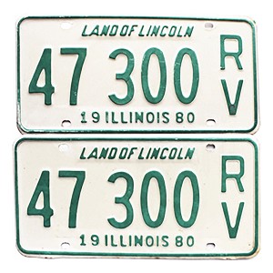 1980 Illinois RV License Plates Pair #47300