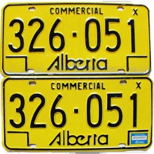 1982 Alberta Commercial License Plates Pair #326051