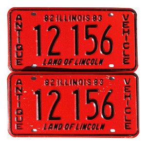 1982 Illinois Antique Vehicle License Plates Pair #12156