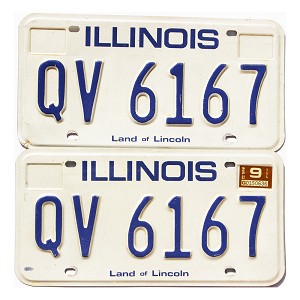 1982 Illinois License Plates Pair #QV6167