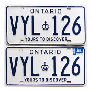 1985 Ontario License Plates Pair #VYL126