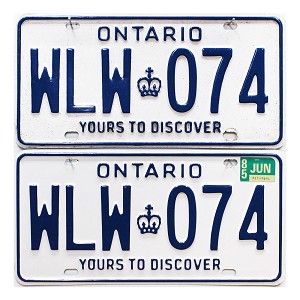 1985 Ontario License Plates Pair #WLW074