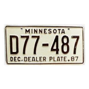 1987 Minnesota Dealer License Plate #D77487