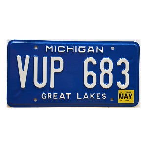 2002 Michigan License Plate #VUP683