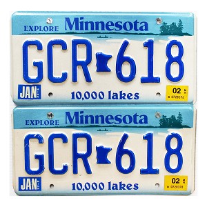 2002 Minnesota License Plates Pair #GCR618