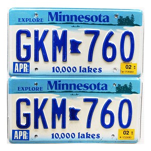 2002 Minnesota License Plates Pair #GKM760