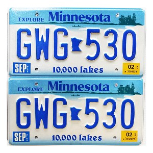 2002 Minnesota License Plates Pair #GWG530