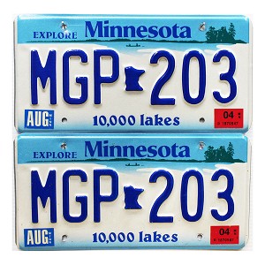 2004 Minnesota License Plates Pair #MGP203