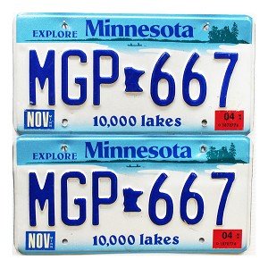 2004 Minnesota License Plates Pair #MGP667