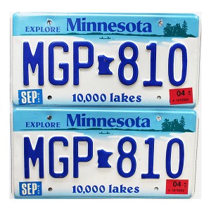 2004 Minnesota License Plates Pair #MGP810