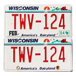 2004 Wisconsin License Plates Pair #TWV124