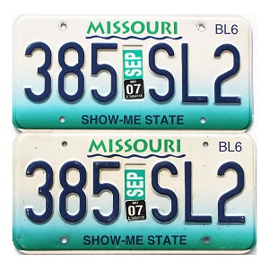 2007 Missouri Truck License Plates Pair #385SL2