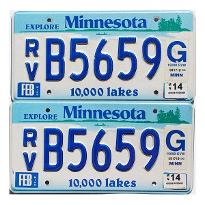 2014 Minnesota RV License Plates Pair #B5659