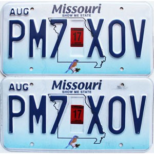 2017 Missouri License Plates Pair #PM7X0V
