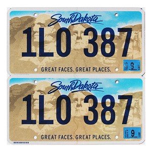 2017 South Dakota License Plates Pair #1L0387