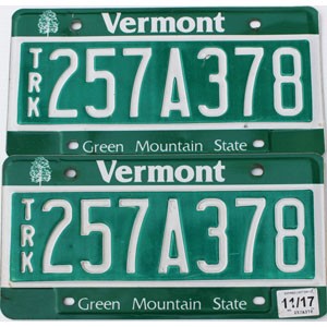 2017 Vermont Truck License Plates Pair #257A378