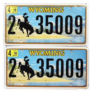 2018 Wyoming License Plates Pair #235009