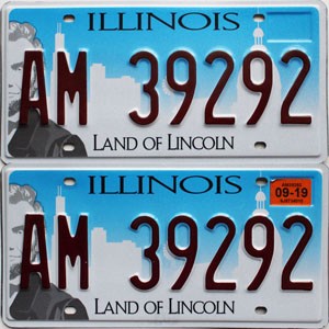2019 Illinois License Plates Pair #AM39292