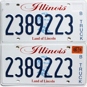 2019 Illinois Truck License Plates Pair #2389223