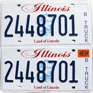 2019 Illinois Truck License Plates Pair #2448701