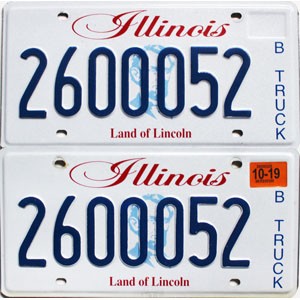 2019 Illinois Truck License Plates Pair #2600052